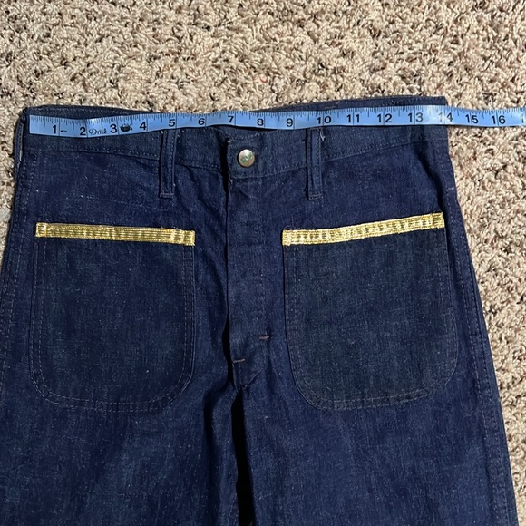 ❤️VINTAGE❤️ ELY jeans with gold accents and sequin American flags around bottom - Picture 8 of 11